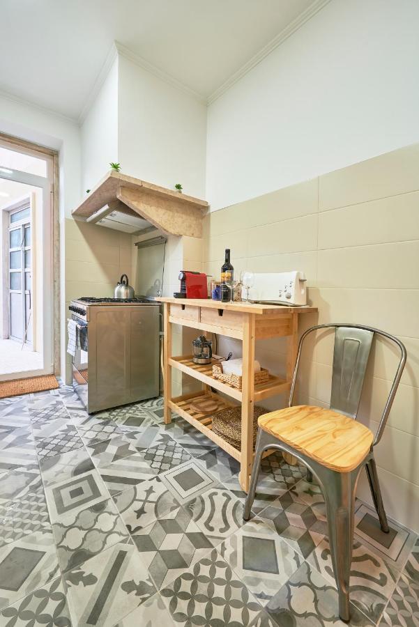Belém Light Filled Apt With Patio, By TimeCooler Lisboa Exterior foto